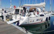 Un sorriso in barca a vela